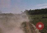 Standbild 11 gepanzerte Kavallerie Kambodscha, 1970, aus Sekunde 37 historischem Filmmaterial Videoclip 65675021061