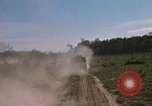 Standbild 11 gepanzerte Kavallerie Kambodscha, 1970, aus Sekunde 40 historischem Filmmaterial Videoclip 65675021061