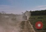 Standbild 11 gepanzerte Kavallerie Kambodscha, 1970, aus Sekunde 42 historischem Filmmaterial Videoclip 65675021061