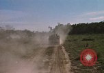 Standbild 11 gepanzerte Kavallerie Kambodscha, 1970, aus Sekunde 44 historischem Filmmaterial Videoclip 65675021061