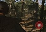 Standbild 11 gepanzerte Kavallerie Kambodscha, 1970, aus Sekunde 50 historischem Filmmaterial Videoclip 65675021061