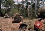 Image 11e Régiment de cavalerie blindée le Cambodge, 1970, de la seconde 31 séquences d'archives historiques vidéo 65675021063