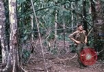 Standbild 1 Air Cavalry Division Kambodscha, 1970, aus Sekunde 14 historischem Filmmaterial Videoclip 65675021064