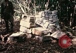 Standbild 1 Air Cavalry Division Kambodscha, 1970, aus Sekunde 24 historischem Filmmaterial Videoclip 65675021069