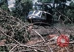 Standbild 1 Air Cavalry Division Kambodscha, 1970, aus Sekunde 60 historischem Filmmaterial Videoclip 65675021070