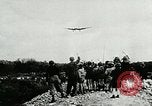 Immagine di Ponte aereo di Berlino Berlino Germania, 1948, secondo 15 filmato di repertorio 65675021074