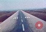Immagine di I militari americani airlift per Israele Israele, 1973, secondo 13 filmato di repertorio 65675021075
