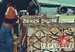 Immagine di I militari americani airlift per Israele Israele, 1973, secondo 20 filmato di repertorio 65675021075
