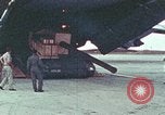 Immagine di I militari americani airlift per Israele Israele, 1973, secondo 25 filmato di repertorio 65675021075