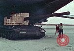 Immagine di I militari americani airlift per Israele Israele, 1973, secondo 29 filmato di repertorio 65675021075