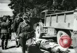 Immagine di Prigionieri tedeschi Francia, 1944, secondo 26 filmato di repertorio 65675021090