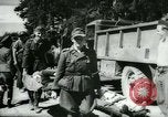 Immagine di Prigionieri tedeschi Francia, 1944, secondo 27 filmato di repertorio 65675021090