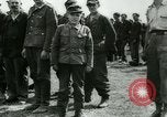 Immagine di Prigionieri tedeschi Francia, 1944, secondo 55 filmato di repertorio 65675021090