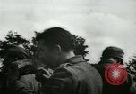 Immagine di Prigionieri tedeschi Francia, 1944, secondo 62 filmato di repertorio 65675021090