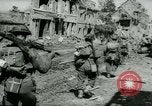 Image de la libération de la France Lisieux France, 1944, de la seconde 7 séquences d'archives historiques vidéo 65675021091