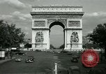 Standbild Pariser Wahrzeichen Paris Frankreich, 1956, aus Sekunde 16 historischem Filmmaterial Videoclip 65675021101