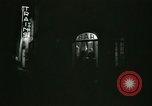Standbild Männer und Frauen an der Bar und Hotel Paris Frankreich, 1956, aus Sekunde 4 historischem Filmmaterial Videoclip 65675021102