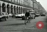 Standbild Pariser Wahrzeichen Paris Frankreich, 1956, aus Sekunde 34 historischem Filmmaterial Videoclip 65675021103