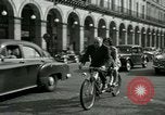 Standbild Pariser Wahrzeichen Paris Frankreich, 1956, aus Sekunde 50 historischem Filmmaterial Videoclip 65675021103