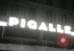 Image Pigalle Paris France, 1956, de la seconde 3 séquences d'archives historiques vidéo 65675021104