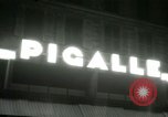 Image Pigalle Paris France, 1956, de la seconde 4 séquences d'archives historiques vidéo 65675021104