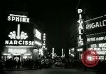 Image Pigalle Paris France, 1956, de la seconde 29 séquences d'archives historiques vidéo 65675021104