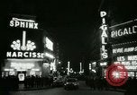 Image Pigalle Paris France, 1956, de la seconde 31 séquences d'archives historiques vidéo 65675021104