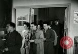 Image Stage Door cantine Paris France, 1945, de la seconde 26 séquences d'archives historiques vidéo 65675021105
