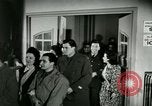 Image Stage Door cantine Paris France, 1945, de la seconde 29 séquences d'archives historiques vidéo 65675021105