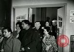 Image Stage Door cantine Paris France, 1945, de la seconde 30 séquences d'archives historiques vidéo 65675021105