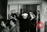 Image Stage Door cantine Paris France, 1945, de la seconde 34 séquences d'archives historiques vidéo 65675021105