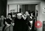 Image Stage Door cantine Paris France, 1945, de la seconde 35 séquences d'archives historiques vidéo 65675021105