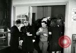 Image Stage Door cantine Paris France, 1945, de la seconde 38 séquences d'archives historiques vidéo 65675021105