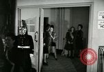 Image Stage Door cantine Paris France, 1945, de la seconde 59 séquences d'archives historiques vidéo 65675021105