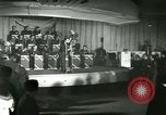 Image Stage Door cantine Paris France, 1945, de la seconde 61 séquences d'archives historiques vidéo 65675021105