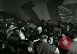 Standbild Stage Door Canteen Paris Frankreich, 1945, aus Sekunde 7 historischem Filmmaterial Videoclip 65675021108