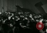 Standbild Stage Door Canteen Paris Frankreich, 1945, aus Sekunde 11 historischem Filmmaterial Videoclip 65675021108