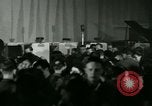 Standbild Stage Door Canteen Paris Frankreich, 1945, aus Sekunde 15 historischem Filmmaterial Videoclip 65675021108