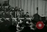 Standbild Stage Door Canteen Paris Frankreich, 1945, aus Sekunde 19 historischem Filmmaterial Videoclip 65675021108
