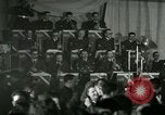 Standbild Stage Door Canteen Paris Frankreich, 1945, aus Sekunde 22 historischem Filmmaterial Videoclip 65675021108