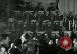 Standbild Stage Door Canteen Paris Frankreich, 1945, aus Sekunde 25 historischem Filmmaterial Videoclip 65675021108