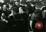 Standbild Stage Door Canteen Paris Frankreich, 1945, aus Sekunde 38 historischem Filmmaterial Videoclip 65675021108