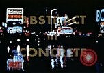 Standbild Times Square Neon Lights New York City USA, 1954, aus Sekunde 17 historischem Filmmaterial Videoclip 65675021109