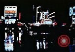 Standbild Times Square Neon Lights New York City USA, 1954, aus Sekunde 24 historischem Filmmaterial Videoclip 65675021109