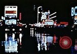 Standbild Times Square Neon Lights New York City USA, 1954, aus Sekunde 27 historischem Filmmaterial Videoclip 65675021109