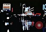 Standbild Times Square Neon Lights New York City USA, 1954, aus Sekunde 34 historischem Filmmaterial Videoclip 65675021109