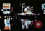 Standbild Times Square Neon Lights New York City USA, 1954, aus Sekunde 38 historischem Filmmaterial Videoclip 65675021109