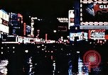 Standbild Times Square Neon Lights New York City USA, 1954, aus Sekunde 40 historischem Filmmaterial Videoclip 65675021109