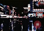 Standbild Times Square Neon Lights New York City USA, 1954, aus Sekunde 41 historischem Filmmaterial Videoclip 65675021109