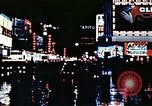 Standbild Times Square Neon Lights New York City USA, 1954, aus Sekunde 46 historischem Filmmaterial Videoclip 65675021109